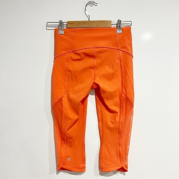 Lululemon Sun Runner Crop *17" - Picture 2 of 9